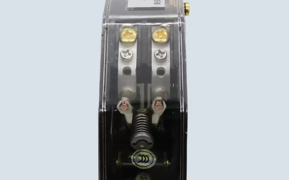 EL-7208 - 3