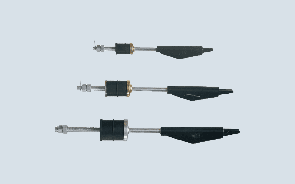 Elevator rope attachments with rubber buffers in multiple sizes