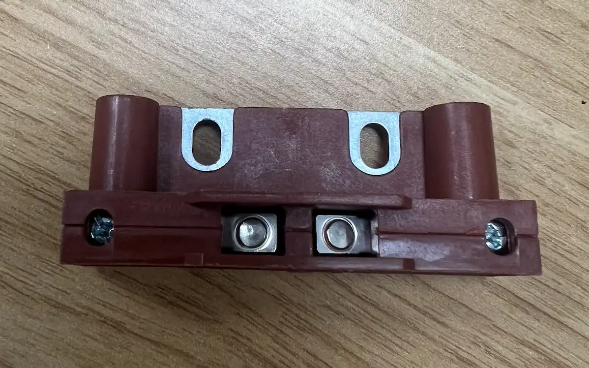 Selcom door contact oblong mounting detail