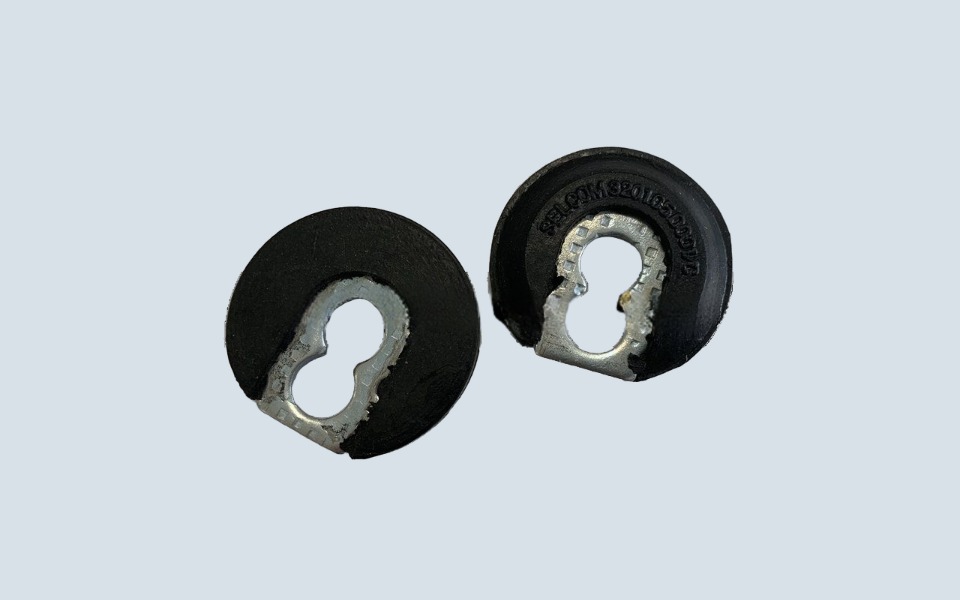 Selcom landing door cushion 3201.05.0001 detail view