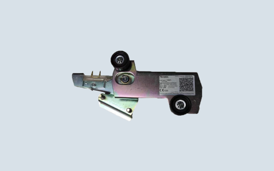 landing-door-lock